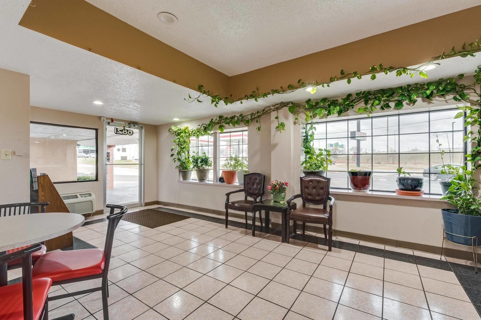 Travelers Inn Midwest City Zewnętrze zdjęcie