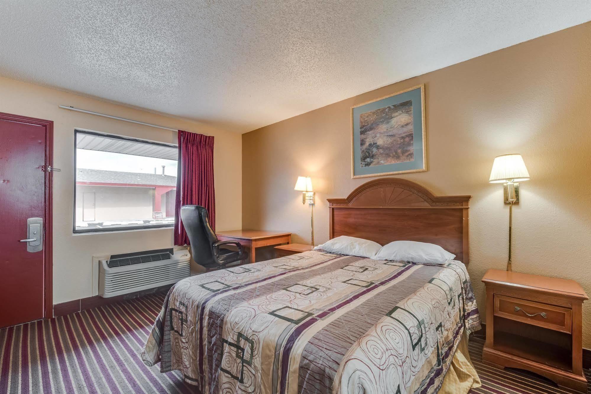 Travelers Inn Midwest City Zewnętrze zdjęcie
