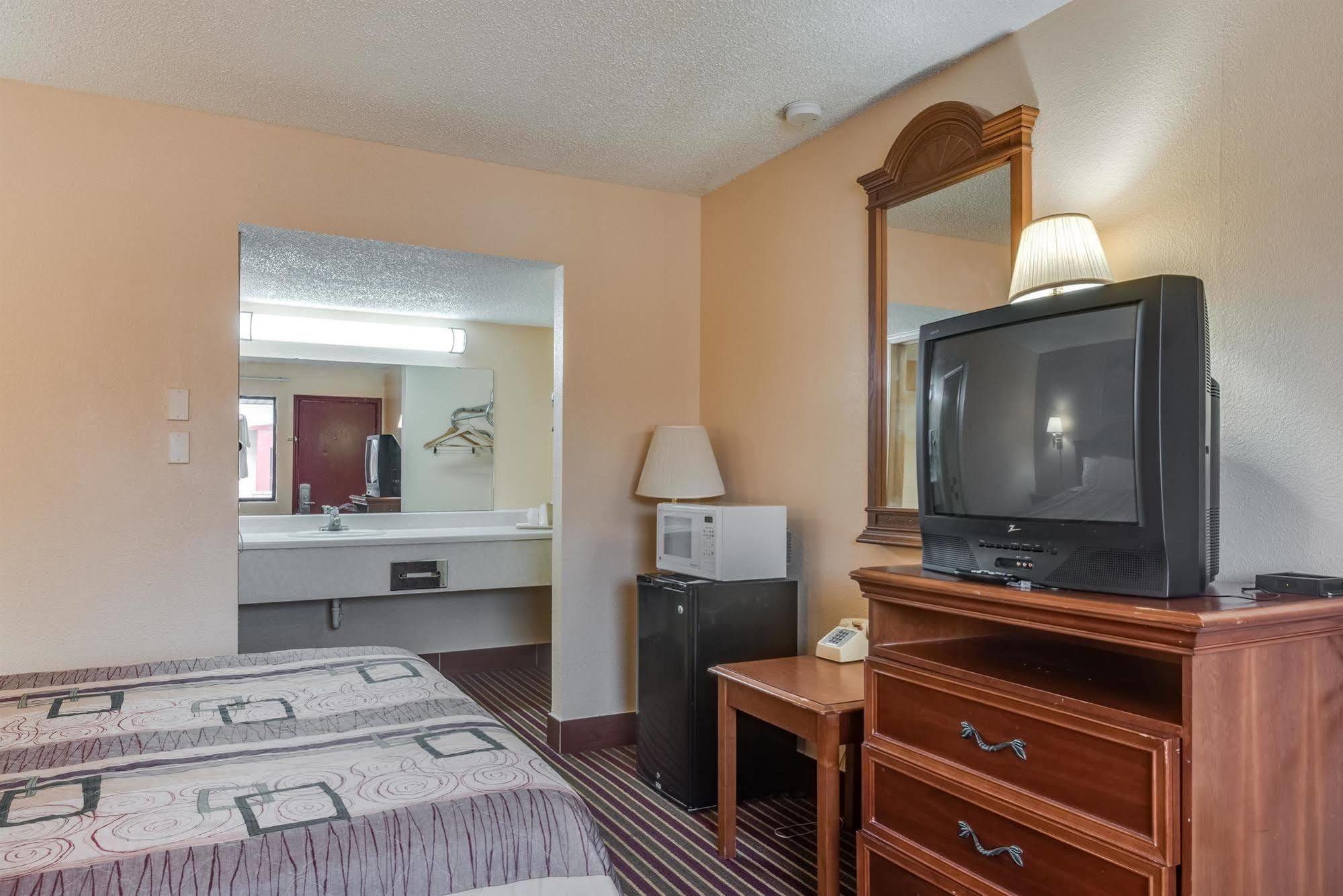 Travelers Inn Midwest City Zewnętrze zdjęcie